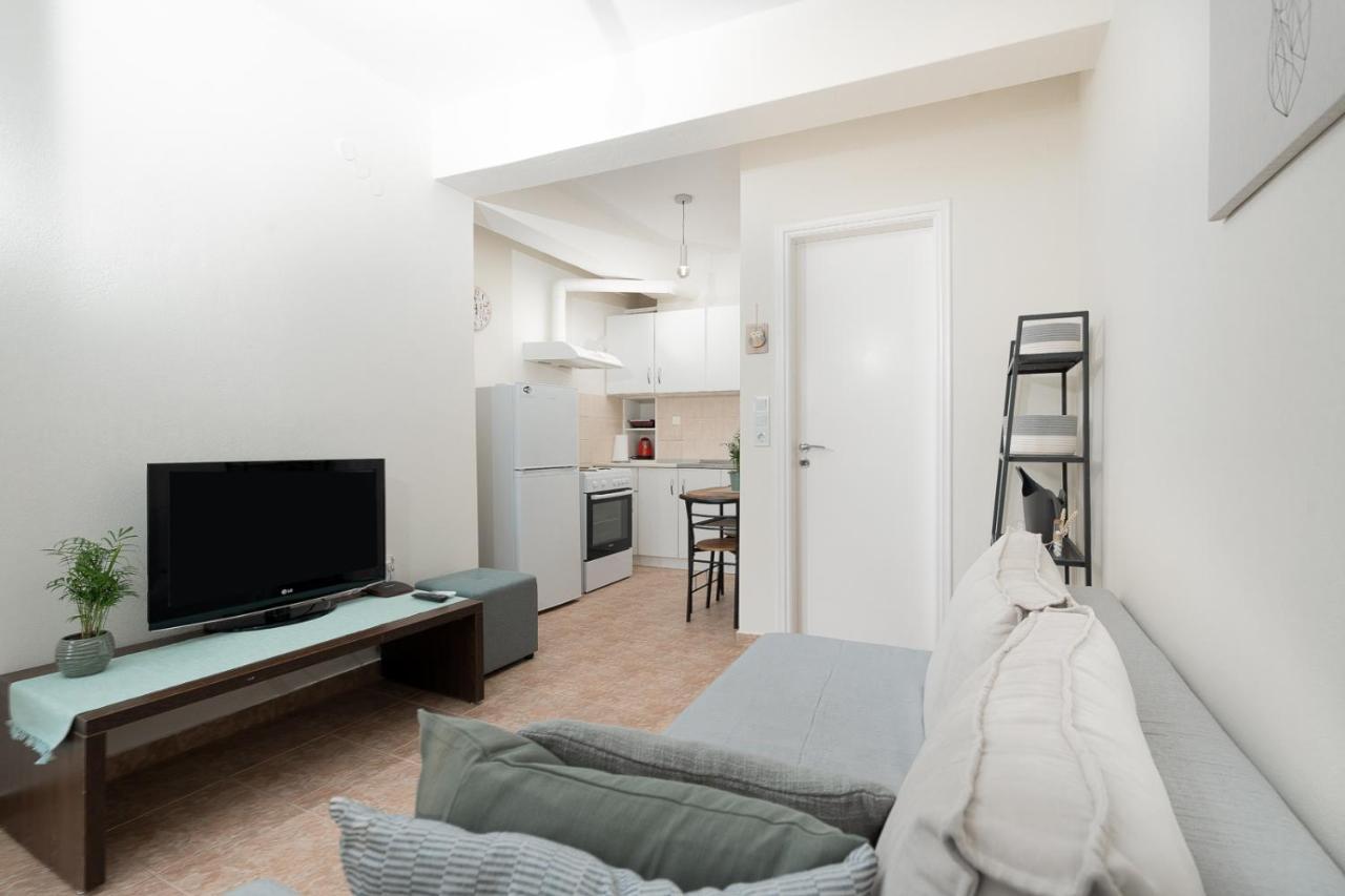 Mtc-Sfs Apartment By The Sea And Airport Pórto Ráfti 外观 照片