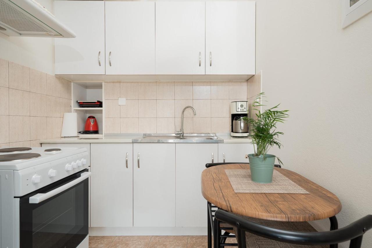 Mtc-Sfs Apartment By The Sea And Airport Pórto Ráfti 外观 照片