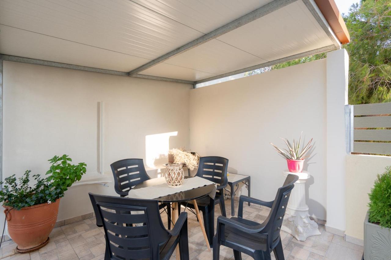 Mtc-Sfs Apartment By The Sea And Airport Pórto Ráfti 外观 照片